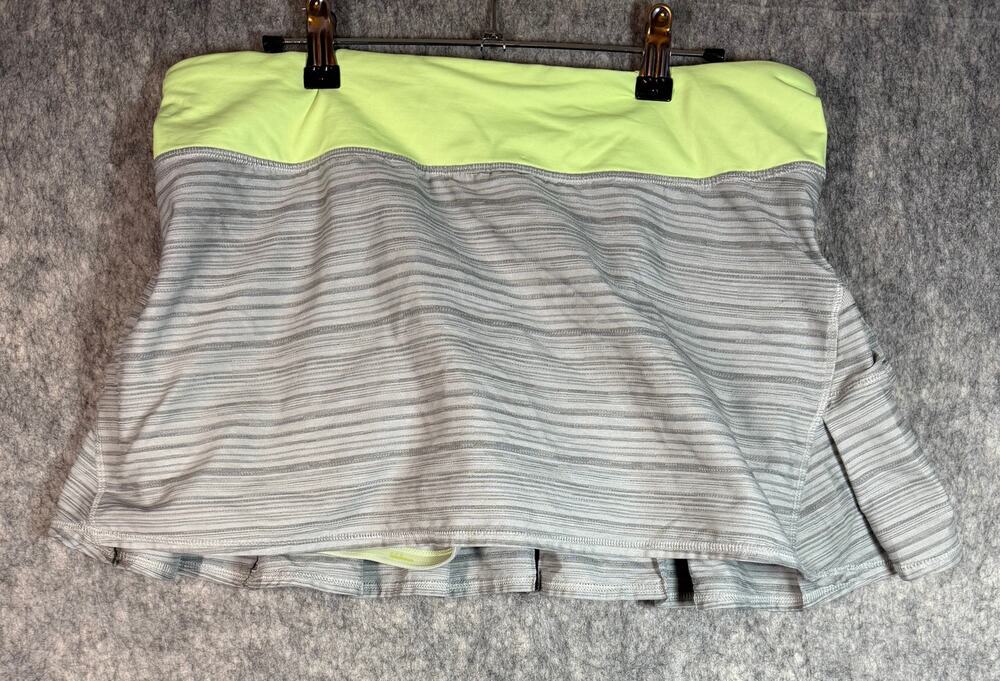 Lululemon Pace Setter Pleated Skort Wee Are From Space Sz 10 Green Gray Stripes